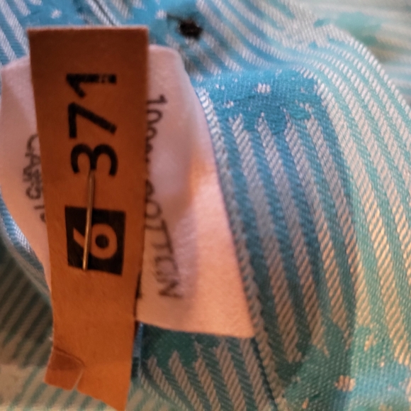 Shirt - Picture 3 of 3